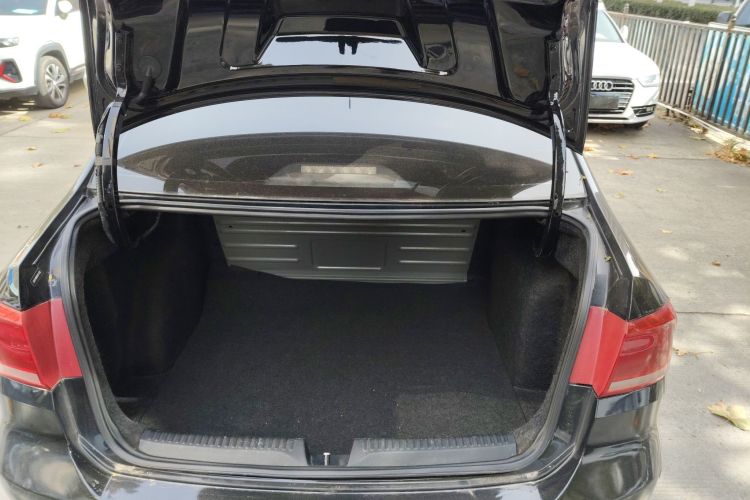 大众 桑塔纳 2015款 1.6L 自动风尚版局部细节23