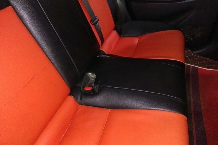 丰田 威驰 2014款 1.3L 手动超值版局部细节9004