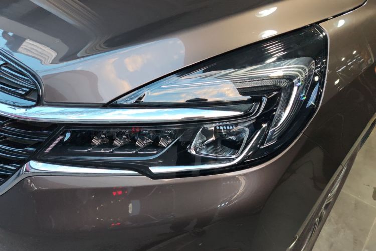 别克GL8 2021款 陆上公务舱 652T 舒适型局部细节36