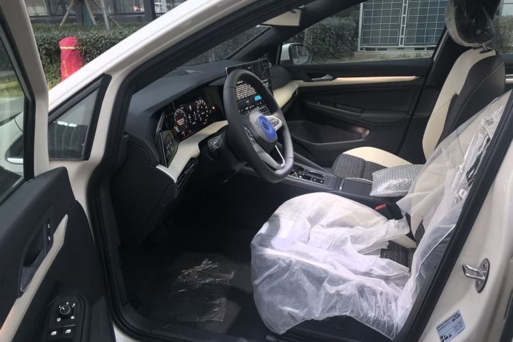 大众 高尔夫 2025款 改款 300TSI R-Line中控内饰7002