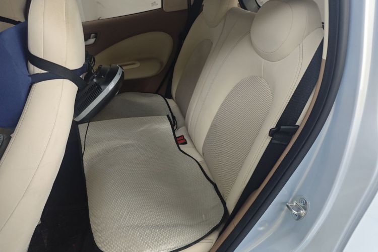 五菱汽车 宏光MINIEV 2025款 四门版 进阶款中控内饰7001