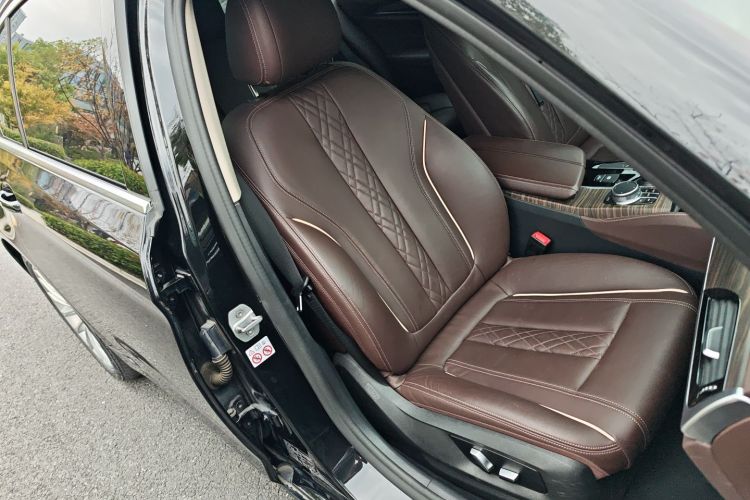 宝马5系新能源 2020款 里程升级版 530Le 豪华套装局部细节41