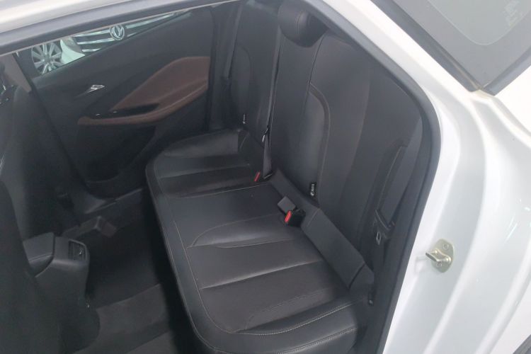 别克 威朗 2022款 Pro 533T 乐享版中控内饰7001