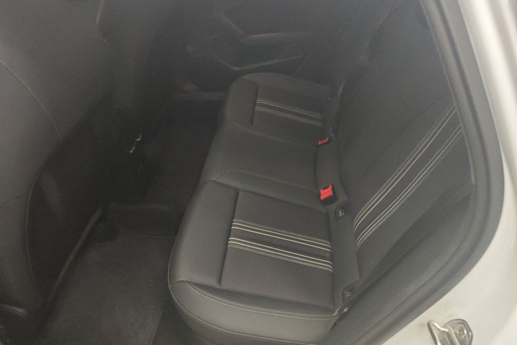 奥迪A3 2024款 A3L Limousine 35 TFSI 时尚运动型中控内饰7004