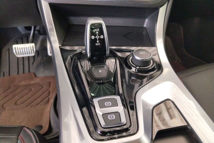 领克01 2017款 2.0T 四驱劲Pro版局部细节18