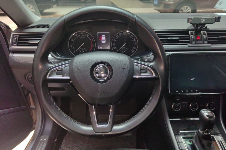 斯柯达 速派 2016款 TSI280 DSG创行版中控内饰7004