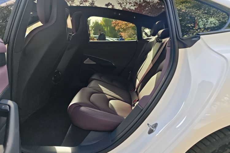 小米汽车 小米SU7 2024款 四驱超长续航高阶智驾Max版中控内饰7004