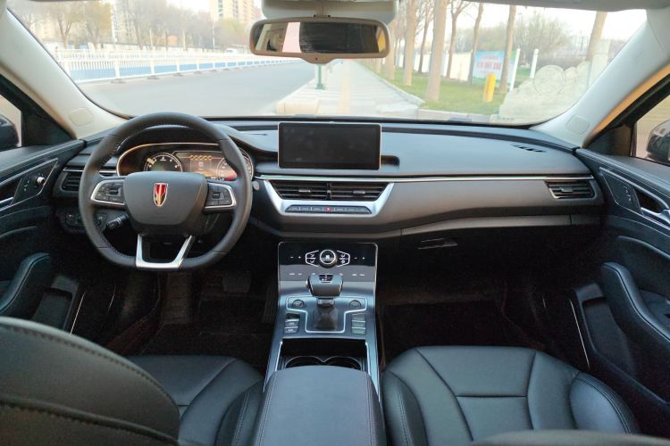 红旗H5 2022款 经典款 改款 1.8T 自动智联旗韵版中控内饰7002