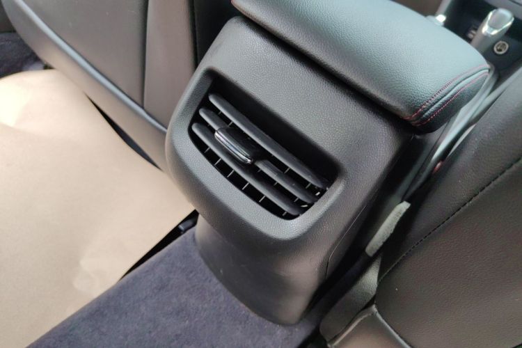 雪佛兰 科鲁泽 2019款 RS 330T 自动畅快版 国VI中控内饰7007