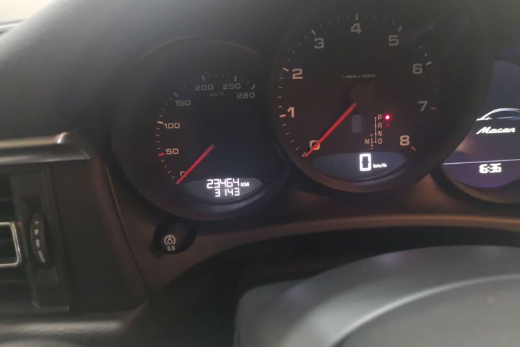 保时捷 2021款 Macan 2.0T中控内饰15