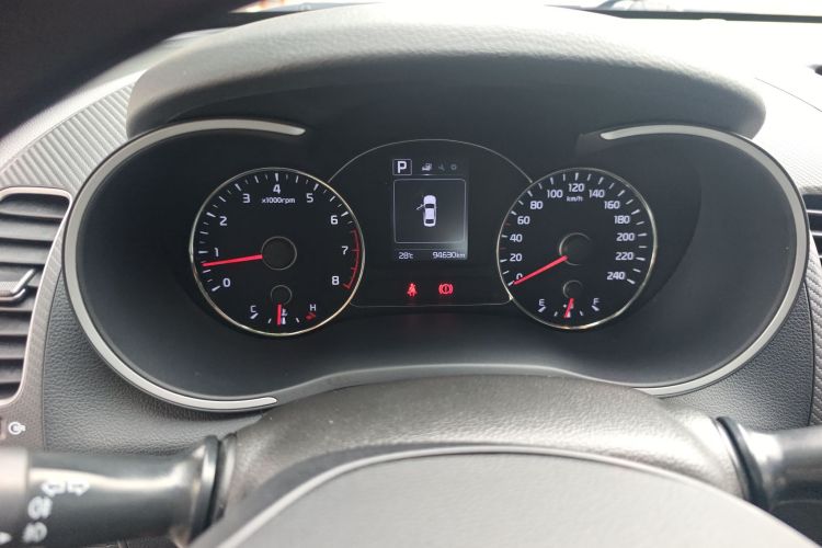 起亚K3 2017款  1.6L 自动15周年特别版GLS中控内饰15