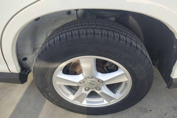 比亚迪S6 2014款 2.0L 手动豪华型 5座车身外观6012