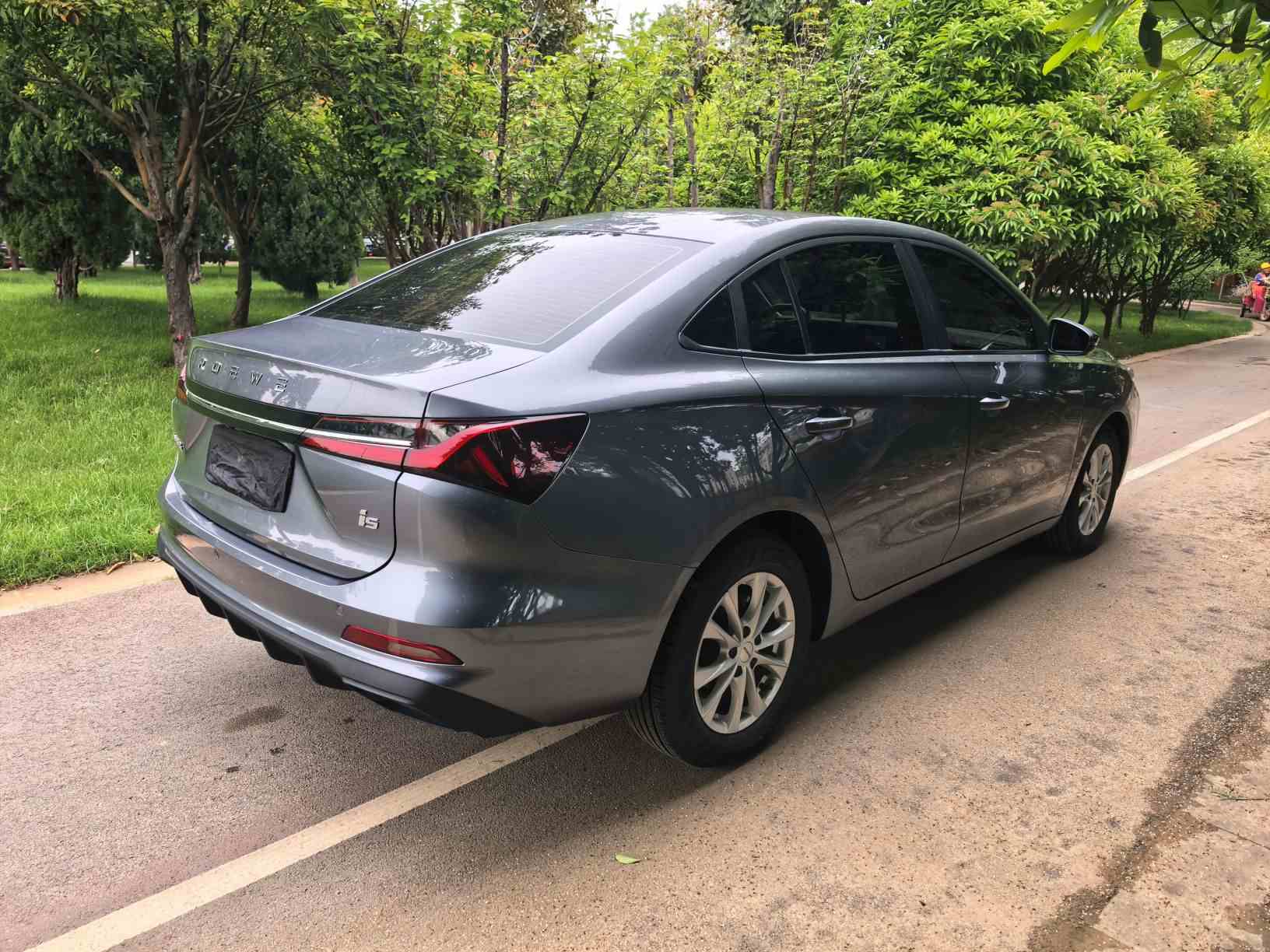 荣威i5 2023款 1.5L 手动舒享版(4)