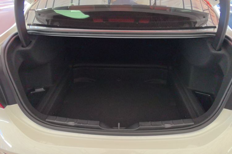 宝马1系 2021款 125i M运动曜夜版局部细节23