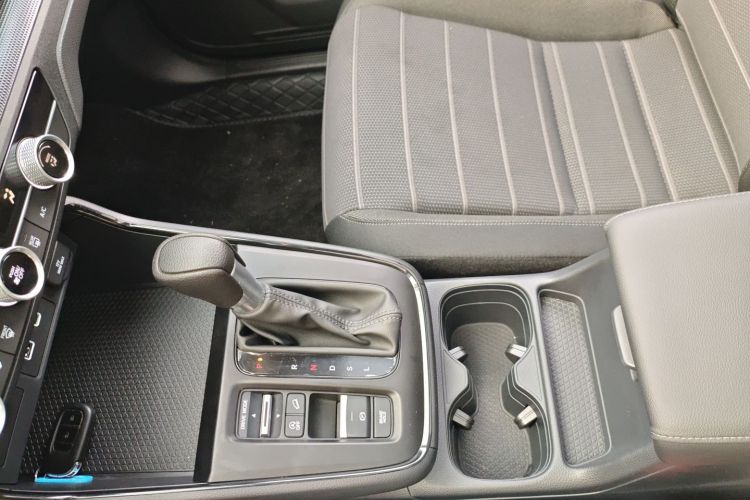 本田 皓影 2025款 240TURBO 两驱精英版 5座中控内饰7001