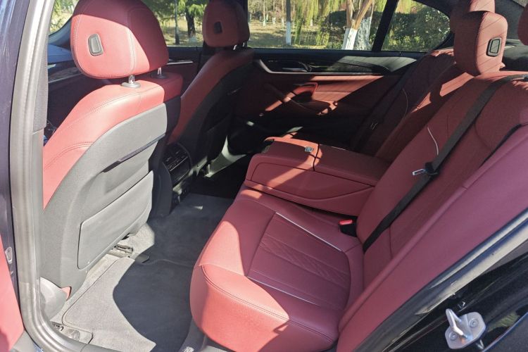 宝马5系 2022款 改款 525Li M运动套装中控内饰7004