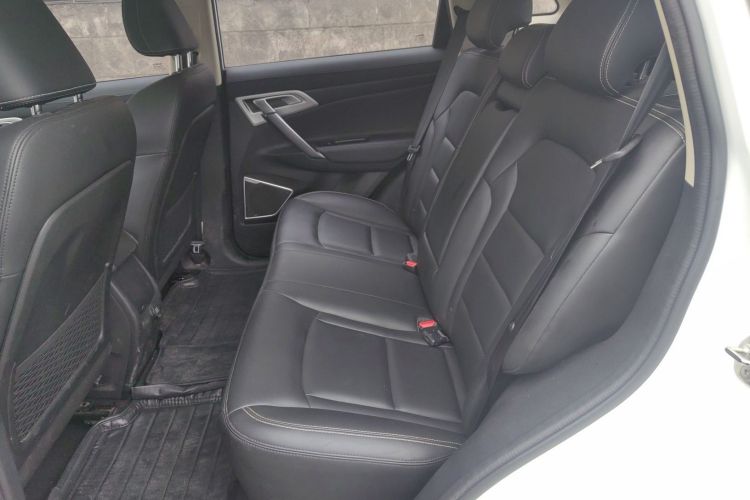 吉利汽车 博越 2016款 2.0L 手动智尚型中控内饰7001