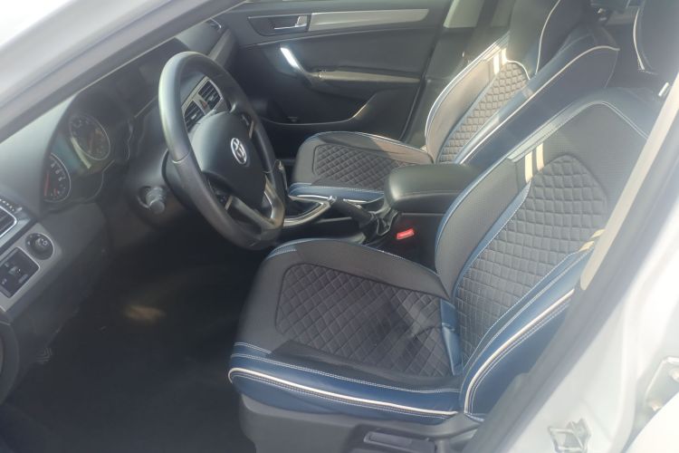 中华H530 2017款 1.6L 手动舒适型中控内饰7002