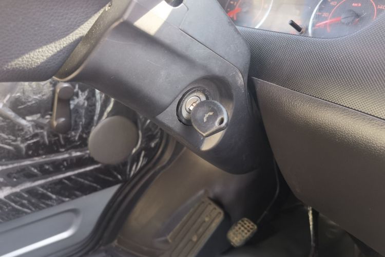 五菱汽车 五菱荣光 2021款 1.5L加长基本型L3C中控内饰7002