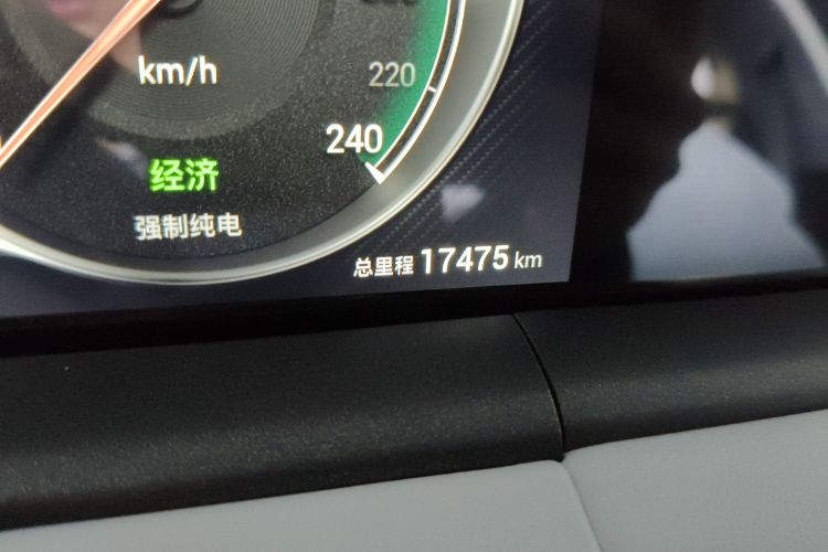 岚图汽车 岚图FREE 2025款 318 318km 后驱环游版中控内饰15