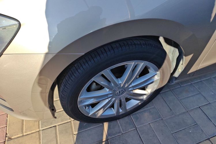 大众 高尔夫·嘉旅 2016款 280TSI 自动豪华型车身外观6004