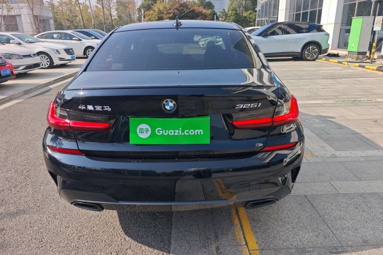 宝马3系 2022款 改款 325i M运动曜夜套装车身外观6004