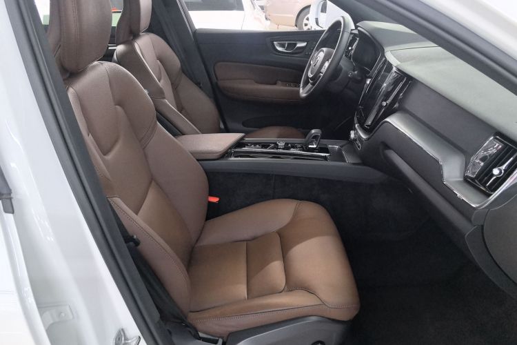 沃尔沃XC60 2022款 B5 四驱智逸豪华版局部细节41