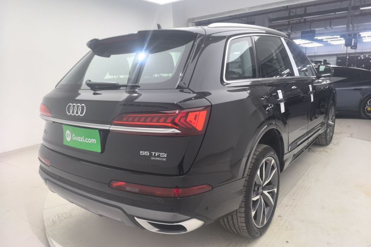 奥迪Q7 2021款 55 TFSI quattro S line运动型车身外观6003