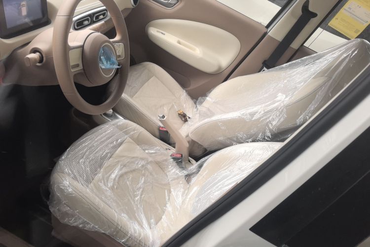 五菱汽车 宏光MINIEV 2025款 四门版 进阶款中控内饰7002