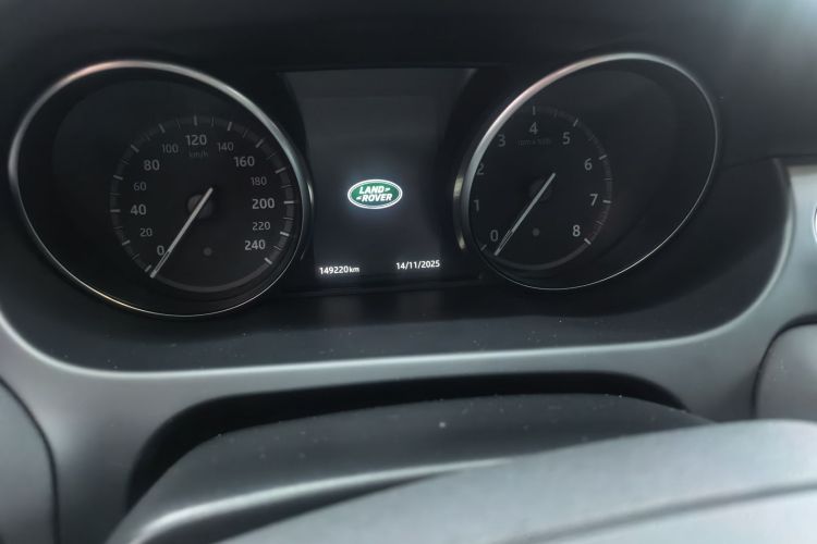 路虎 发现神行 2017款 2.0T SE中控内饰15