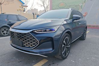 比亚迪 唐新能源 2022款 DM-p 215KM 四驱旗舰型