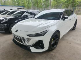 长安UNI-V 2022款 1.5T 尊贵型