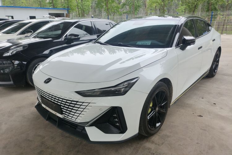 长安UNI-V 2022款 1.5T 尊贵型车身外观1