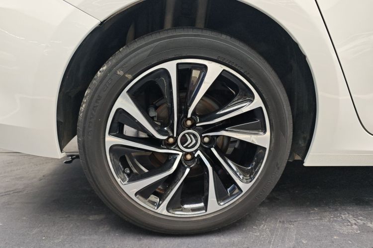 雪铁龙 C4世嘉 2016款 1.6THP 自动旗舰型车身外观6009