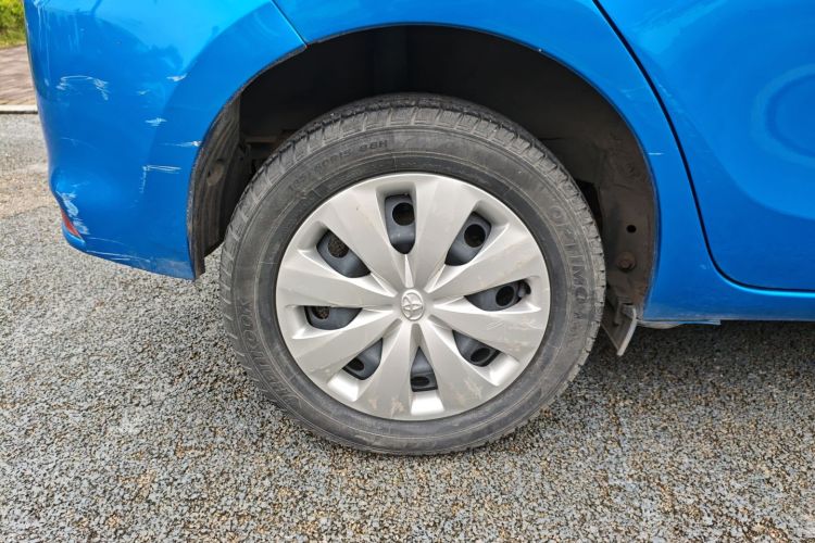 丰田 YARiS L 致炫 2014款 1.3E 自动魅动版车身外观6007