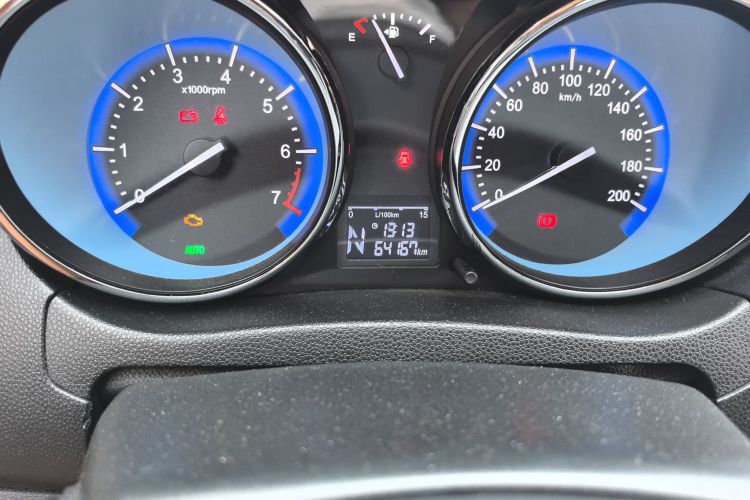 凯翼C3 2015款 1.5L AMT金钻版中控内饰15