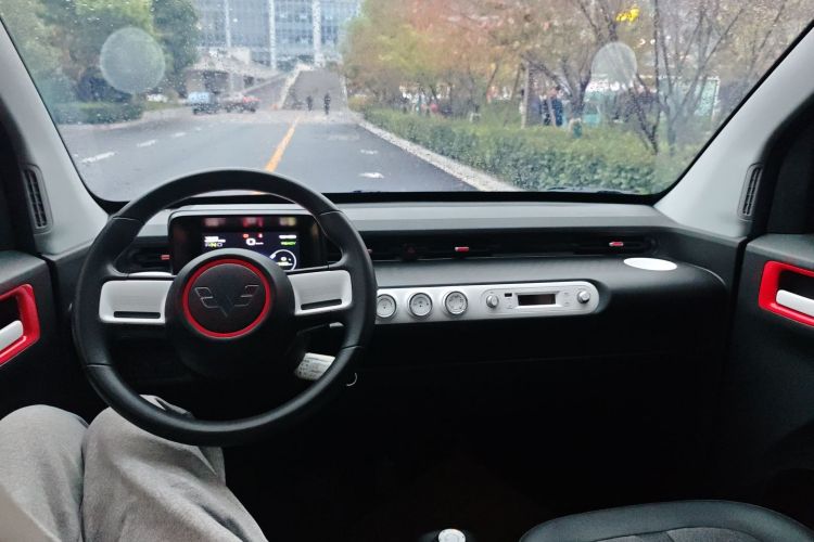 五菱汽车 宏光MINIEV 2022款 GAMEBOY 200km 玩咖款 磷酸铁锂中控内饰7002