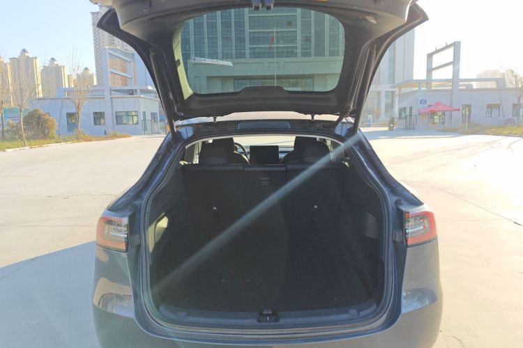 特斯拉 Model Y 2021款 长续航全轮驱动版局部细节23