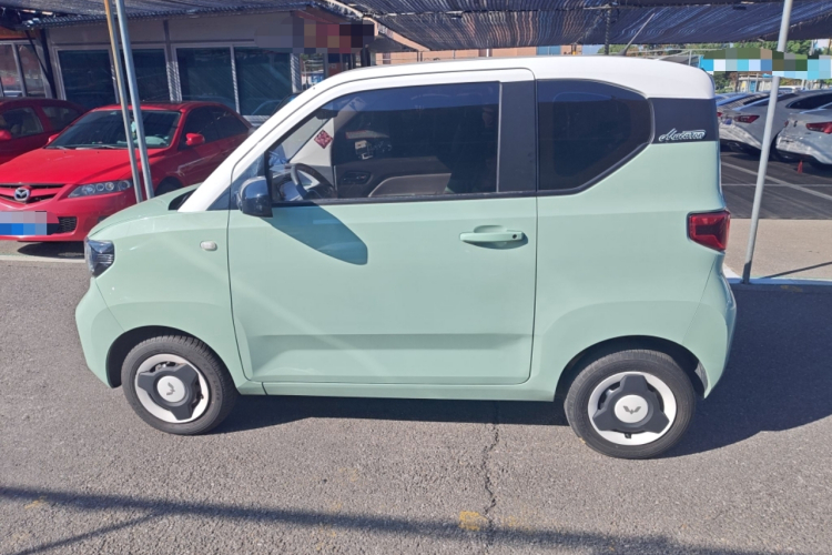 五菱汽车 宏光MINIEV 2021款 马卡龙时尚款 磷酸铁锂车身外观6005