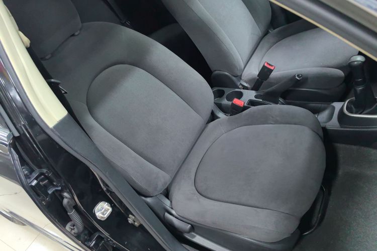 日产 轩逸 2016款 经典 1.6XE 手动领先版局部细节41