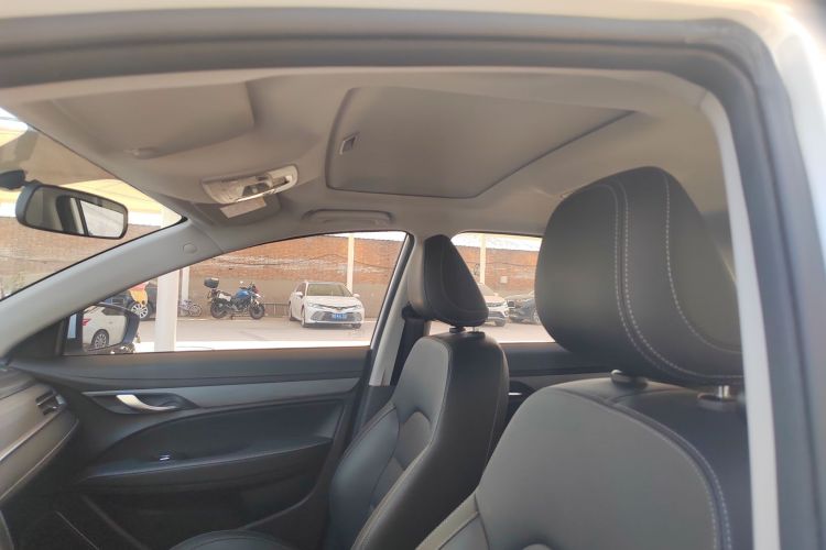 吉利汽车 帝豪 2021款 UP 1.5L 手动豪华型中控内饰7004