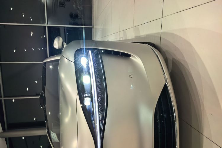 鸿蒙智行 享界S9 2024款 纯电 Ultra 四驱旗舰版局部细节36