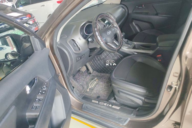 起亚 智跑 2016款 2.0L 自动两驱版GLS中控内饰7002