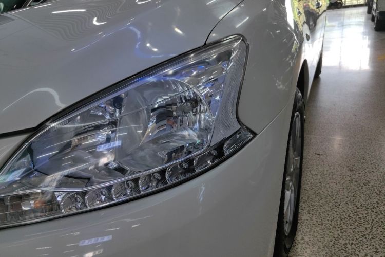 日产 轩逸 2012款 1.8XE CVT舒适版局部细节36