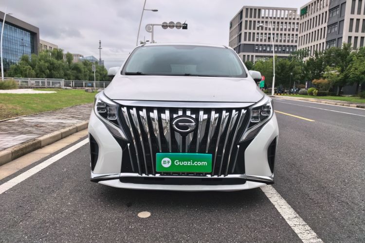 广汽传祺 传祺M8 2023款 领秀系列 390T 豪华版车身外观6007