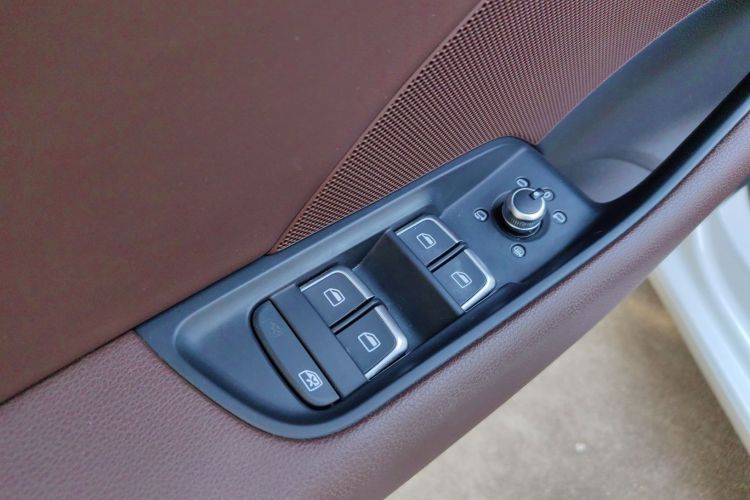 奥迪A3 2016款 Sportback 35 TFSI 风尚型中控内饰7010