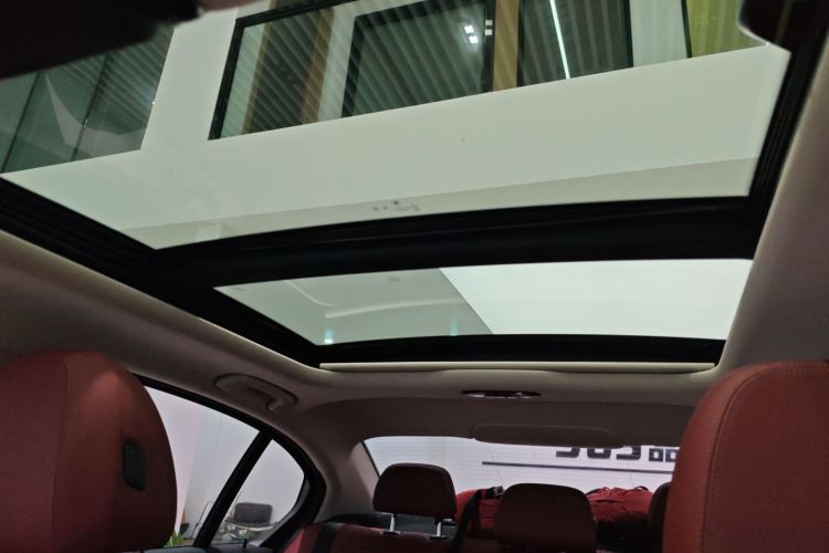 宝马3系 2024款 325Li M运动曜夜套装局部细节22