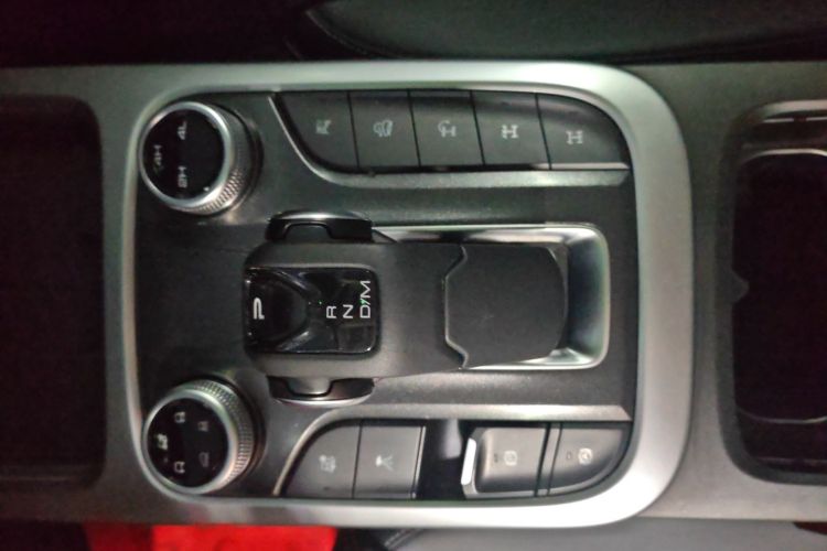 坦克300 2023款 越野版 2.0T 征服者中控内饰7004