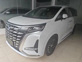 腾势D9 2022款 DM-i 970 四驱旗舰型