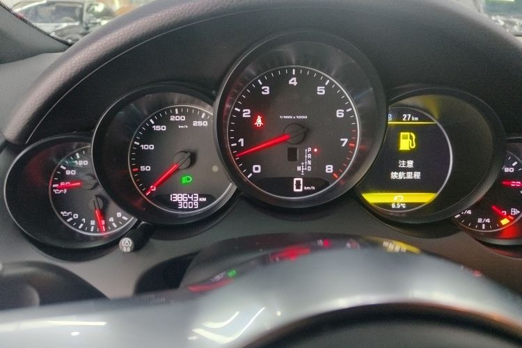 保时捷 2016款 Cayenne 3.0T中控内饰15